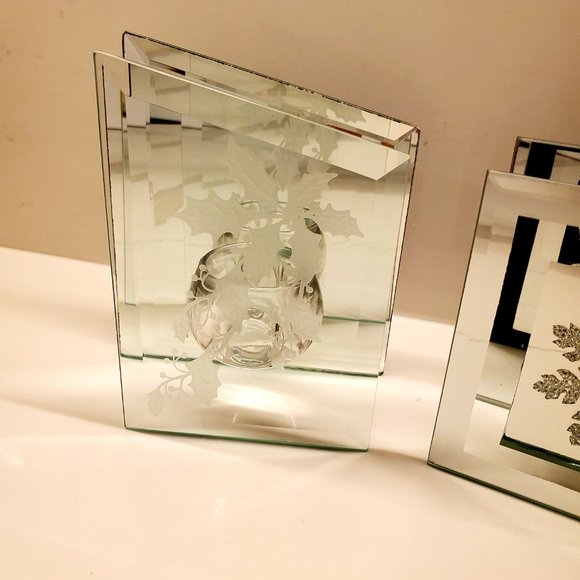 Holly Berry & Snowflake Glass Mirror Candle Holders 2pcs Holiday Decor / Gifts - Picture 5 of 14